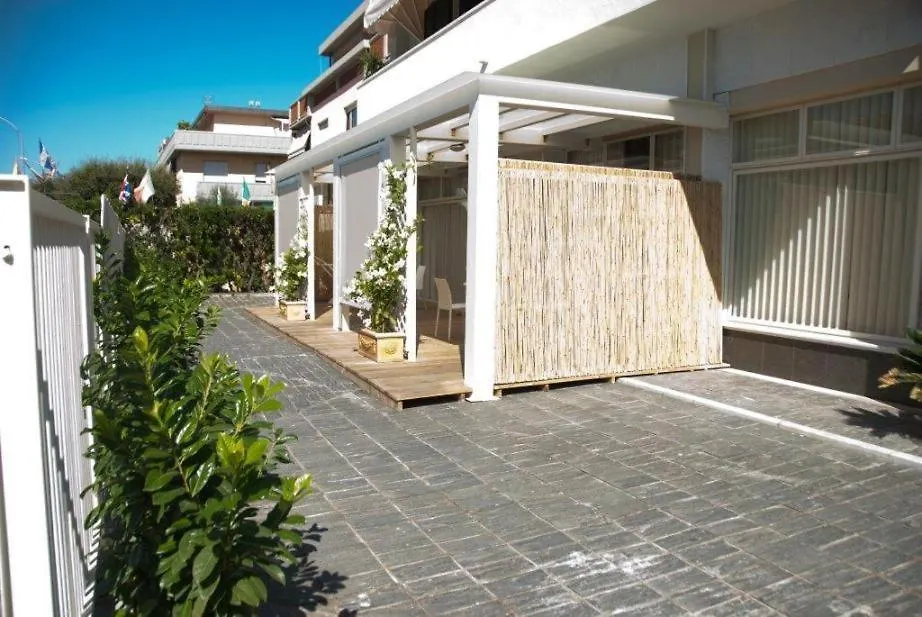 ** Guest house Il Marlo Suite & Breakfast Marina Di Carrara Italy